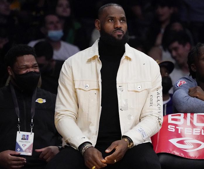 超级黑锅系统最新章节深度探讨与解析