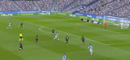 巴萨与皇家社会，赛场激情与温馨生活的碰撞