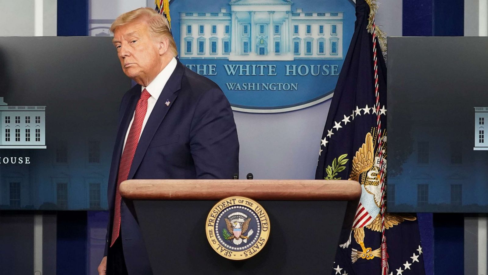 最新特朗普白宫消息与温馨日常故事交汇报道