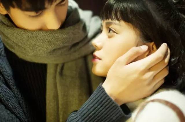 折薇与沈卧的奇遇,小巷特色小店最新章节揭秘